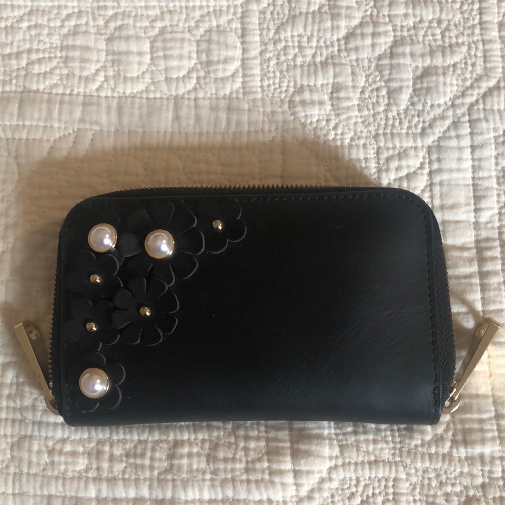 Zac Posen Black Leather Wallet (6L x 4W).